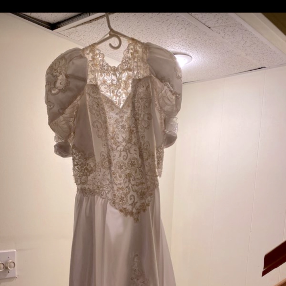 Wedding dress